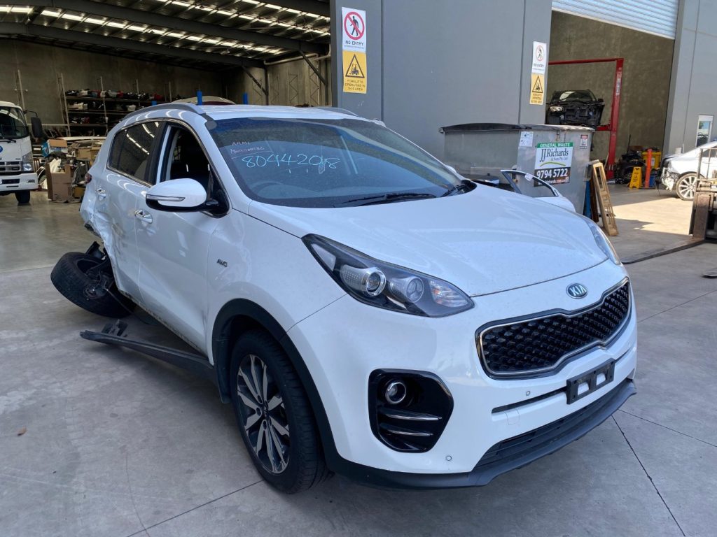 Car Wreckers - Kia Sportage 2017 White Auto Diesel