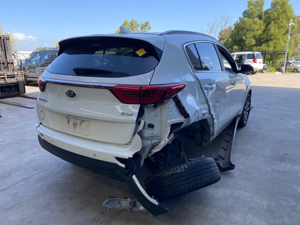 Car Wreckers - Kia Sportage 2017 White Auto Diesel