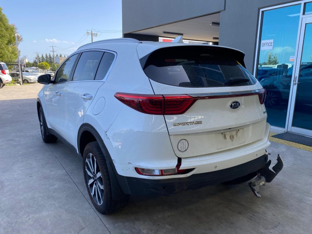 Car Wreckers - Kia Sportage 2017 White Auto Diesel