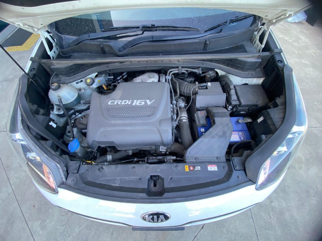 Car Wreckers - Kia Sportage 2017 White Auto Diesel