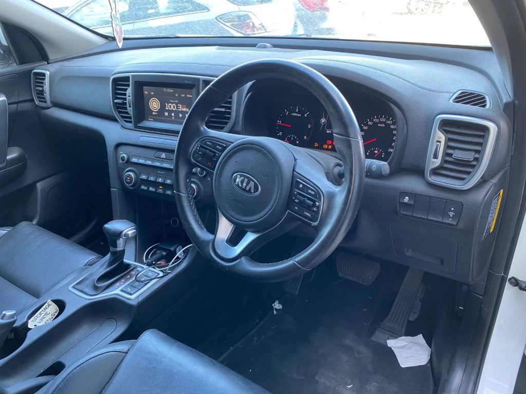 Car Wreckers - Kia Sportage 2017 White Auto Diesel