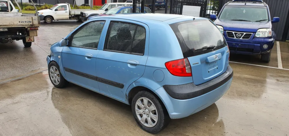 Car Wrecking Hyundai 4