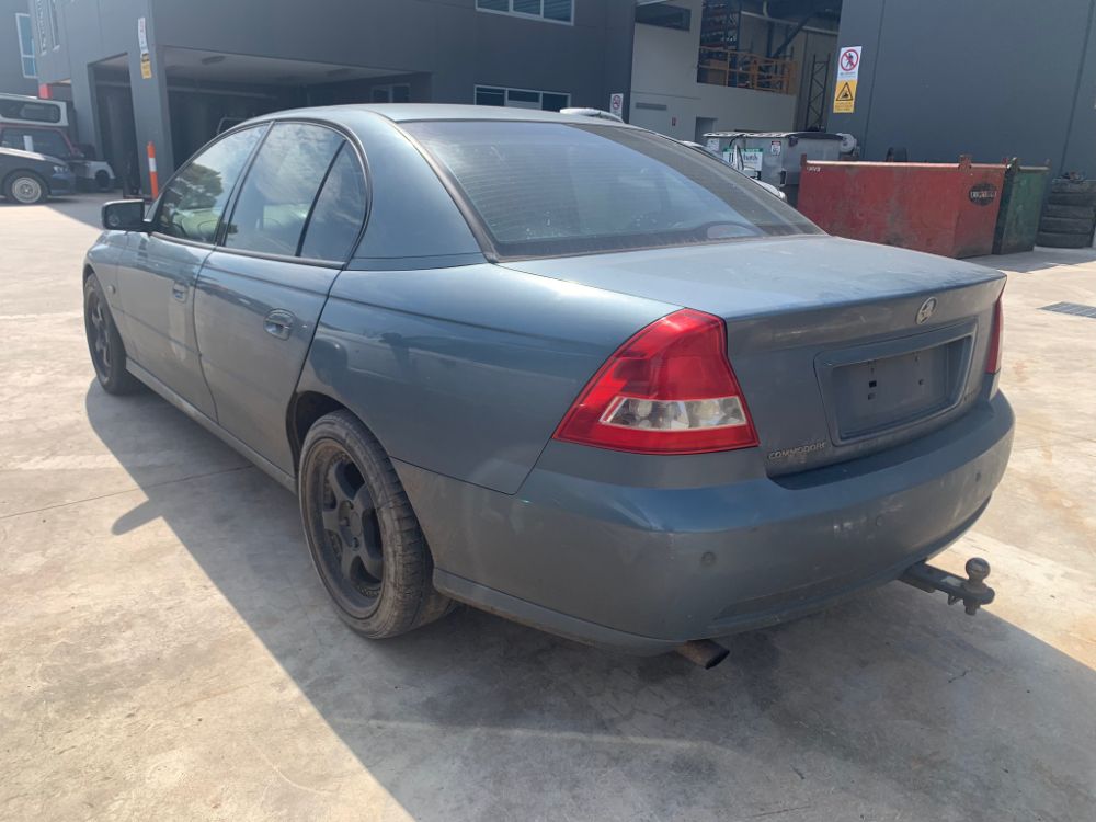 Car Wreckers - Holden Commodore 2006