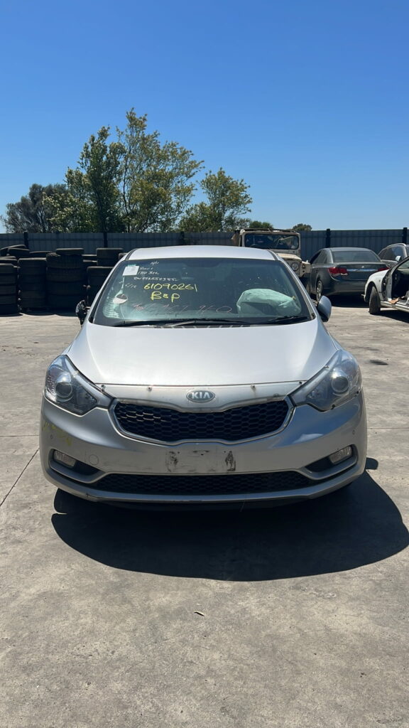 Car Wreckers - Kia Cerato 2016