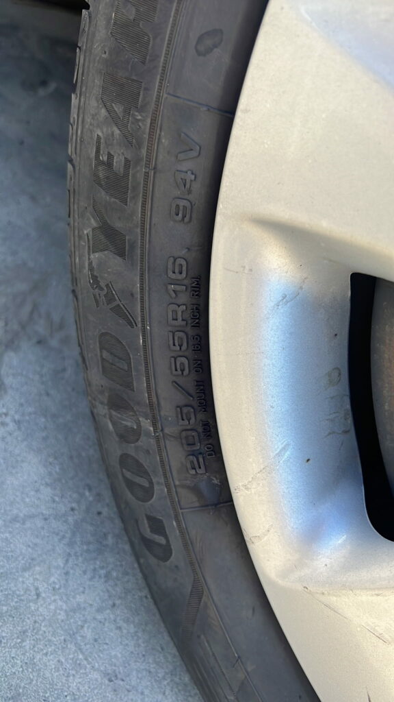 Car Wreckers - Kia Cerato 2016