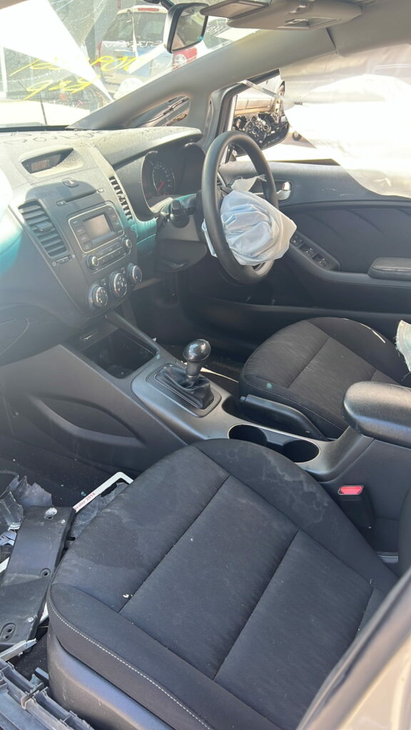 Car Wreckers - Kia Cerato 2016