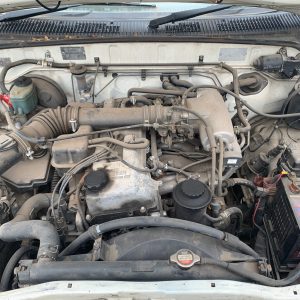 Car Wreckers - Toyota Hilux 2004