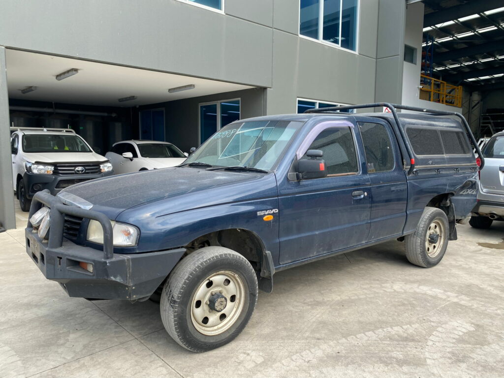 Car Wreckers - Mazda Bravo 2004