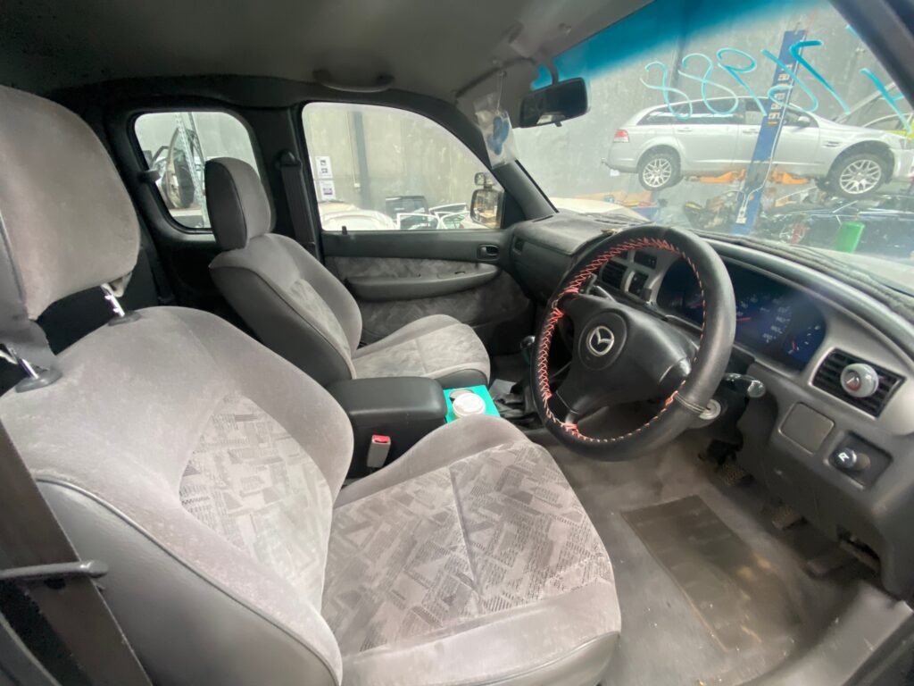 Car Wreckers - Mazda Bravo 2004