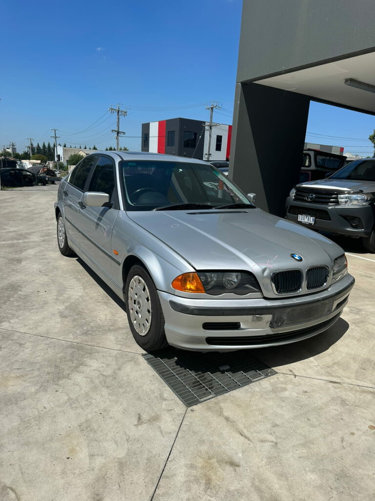 Car Wreckers - BMW 318I 2000
