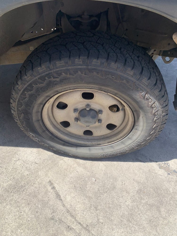 car wreckers Ford Courier 2005