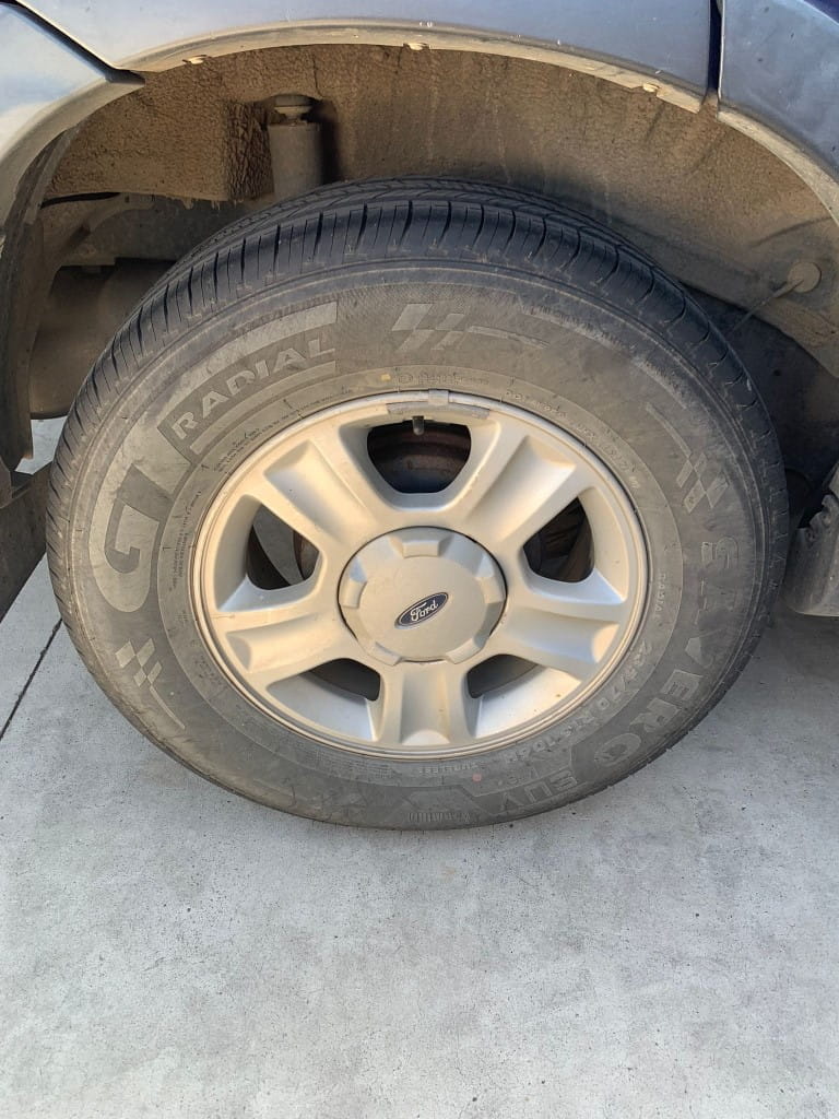 Car Wreckers - Ford Escape 2003