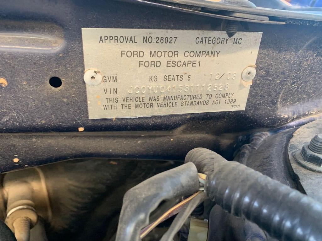 Car Wreckers - Ford Escape 2003