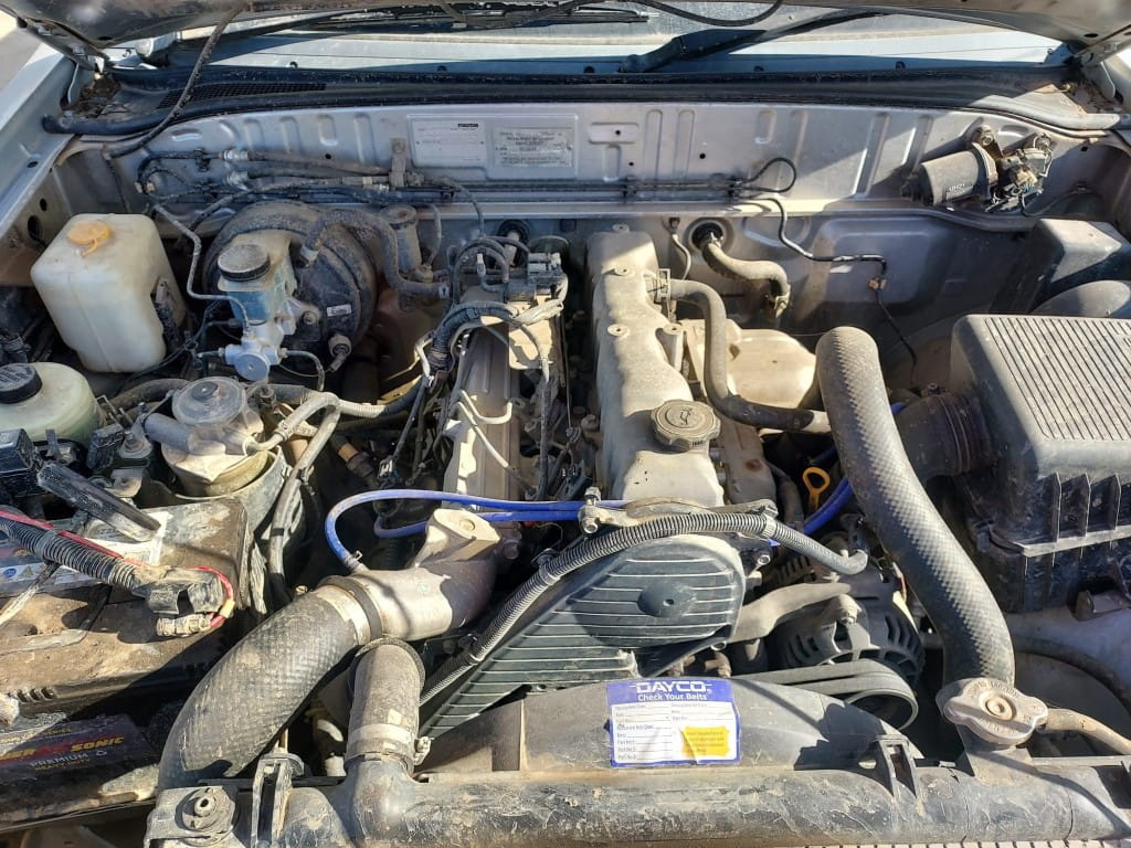 Car Wreckers - Mazda Bravo 2000