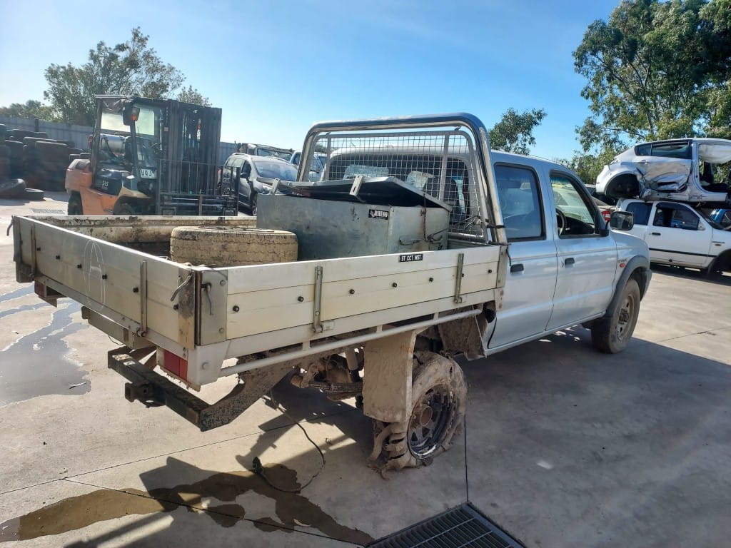 Car Wreckers - Mazda Bravo 2000