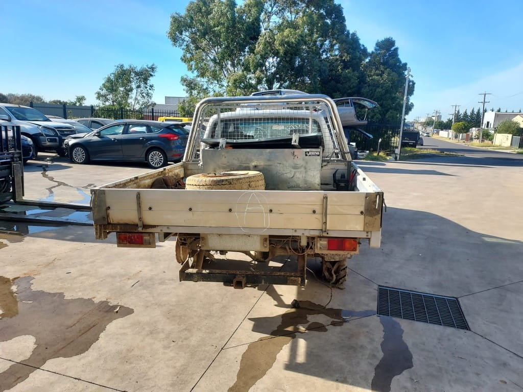 Car Wreckers - Mazda Bravo 2000