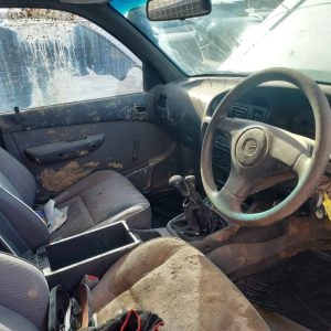 Car Wreckers - Mazda Bravo 2000