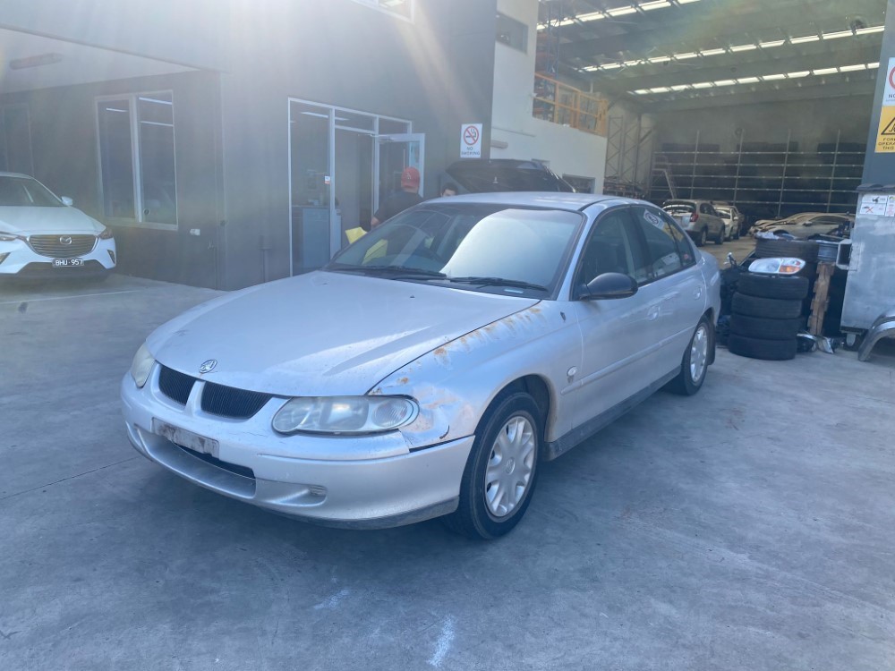 Car Wreckers - Holden Commodore 2000