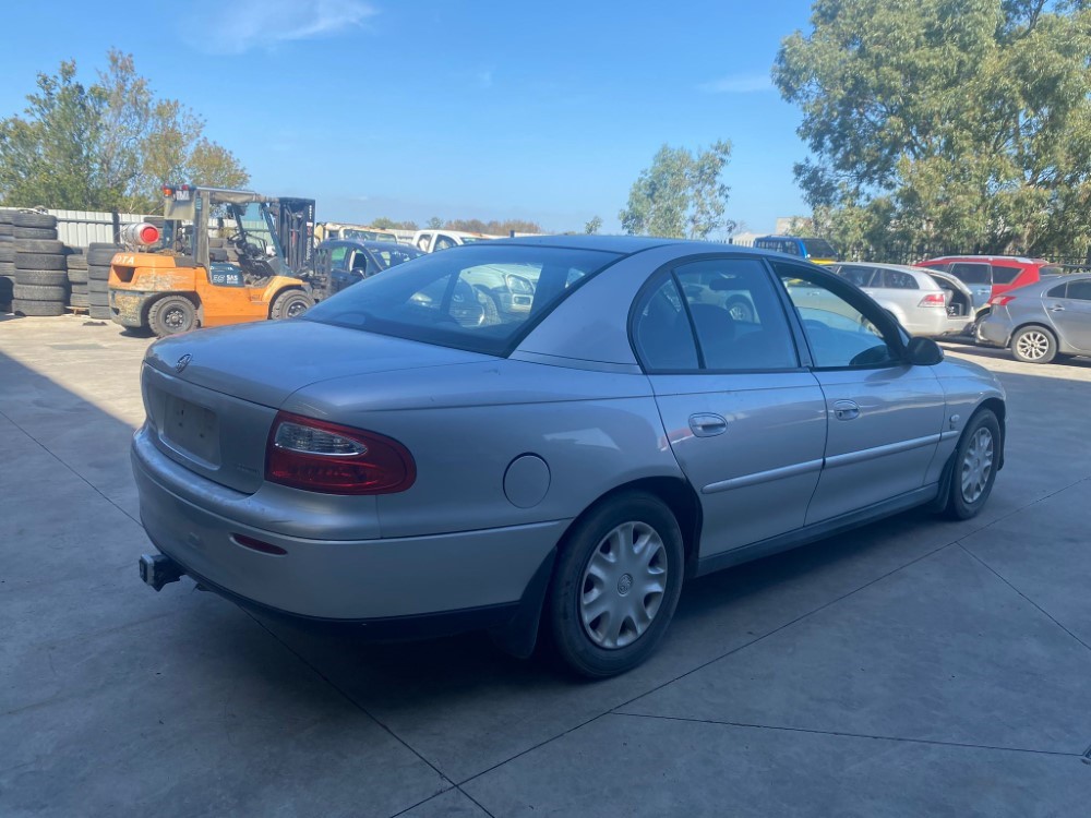Car Wreckers - Holden Commodore 2000