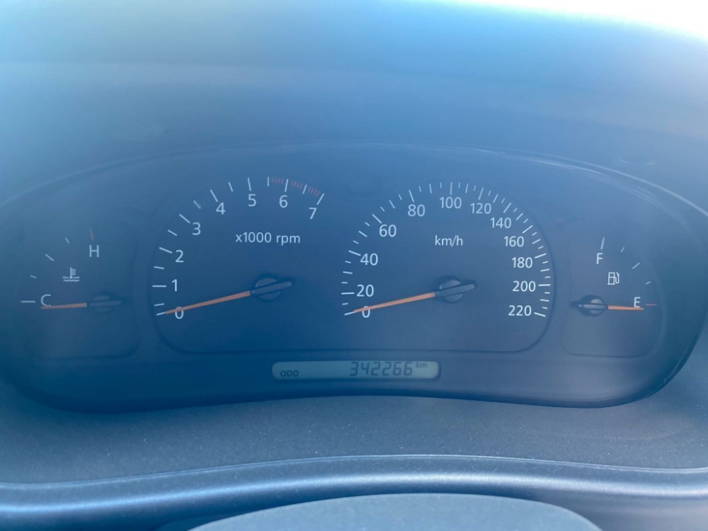 Car Wreckers - Holden Commodore 2000