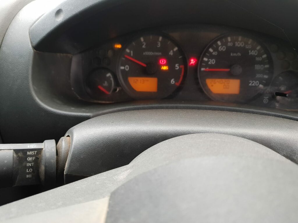 Car Wrecking Nissan Navara 2008 8