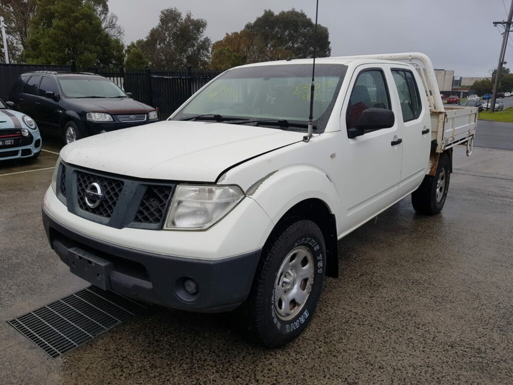Car Wrecking Nissan Navara 2008 3