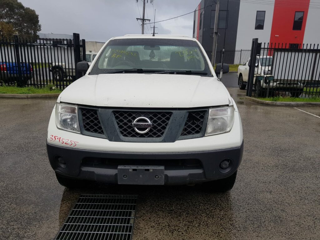 Car Wrecking Nissan Navara 2008 1