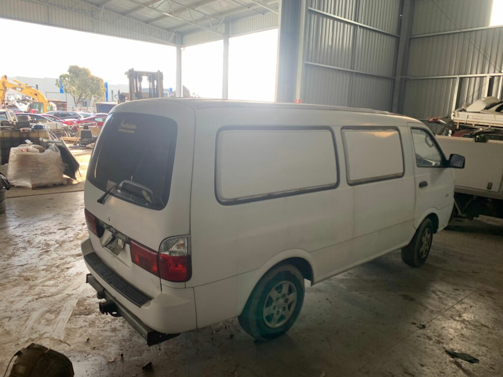 Car Wrecking Kia Pregio 2005 5