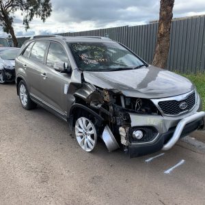 Car Wrecking Kia Sorento 2011 7