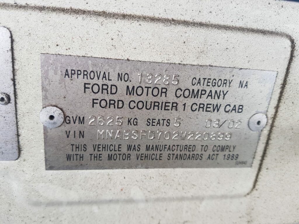 Car Wrecking Ford Courier 2002 6