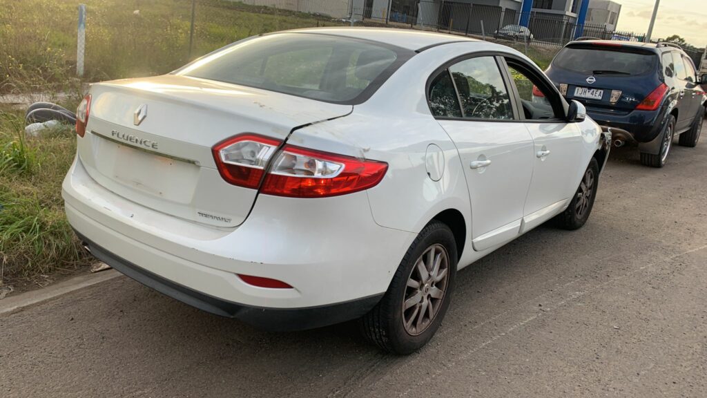 Car Wrecking Renault Fluence 2012 7