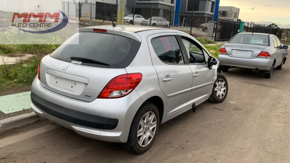 Car Wrecking Peugeot 207 6