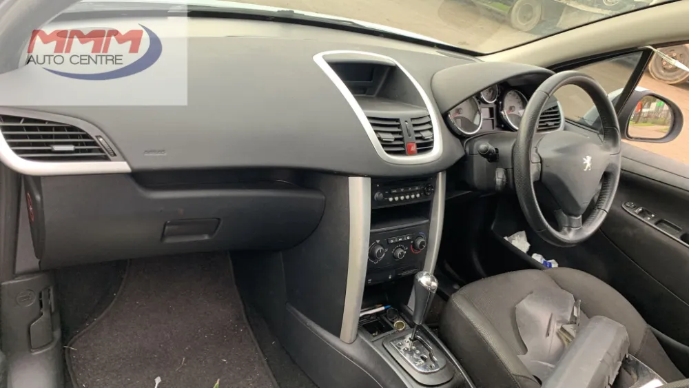 Car Wrecking Peugeot 207 2