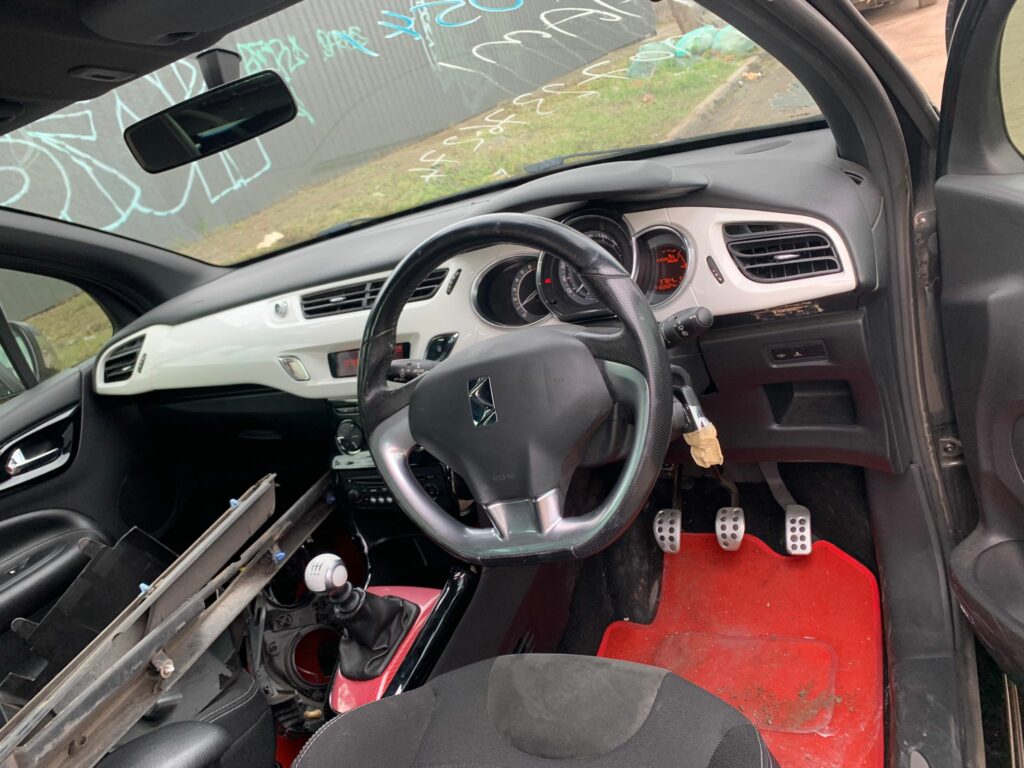 Car Wrecking Citroen DS DS3 2010 2