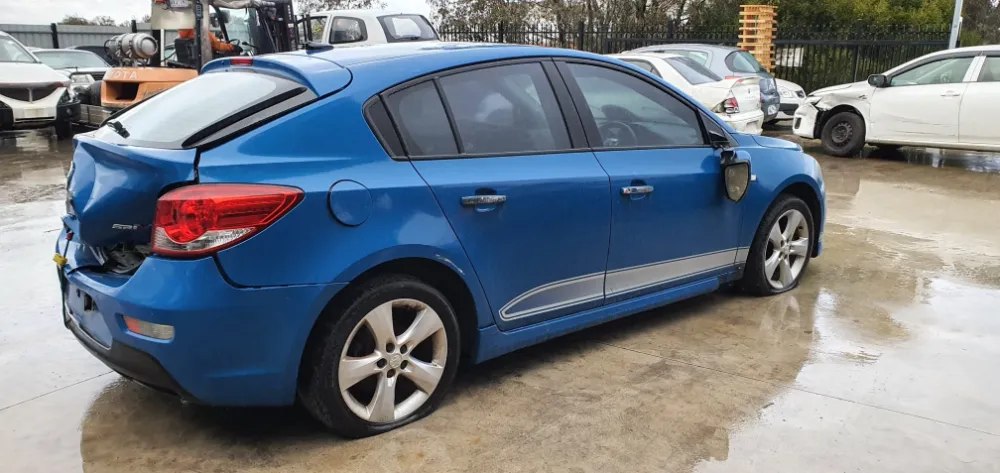 Car Wrecking Holden 4