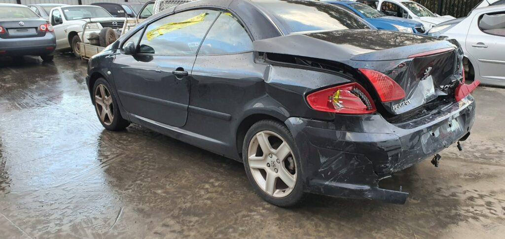 Car Wrecking Peugeot 307CC 2005 5
