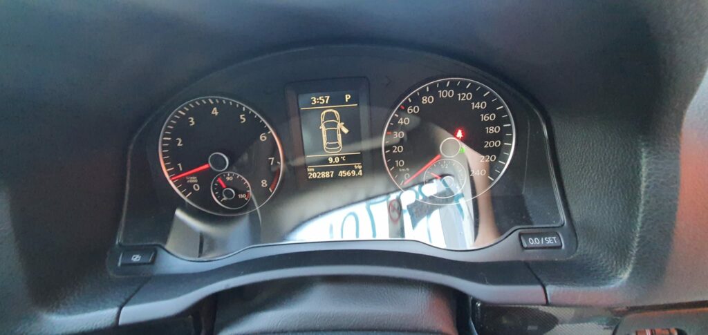 Car Wrecking Volkswagen Jetta 2011 7