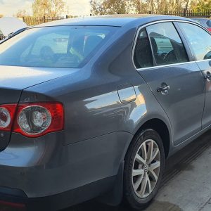 Car Wrecking Volkswagen Jetta 2011 4