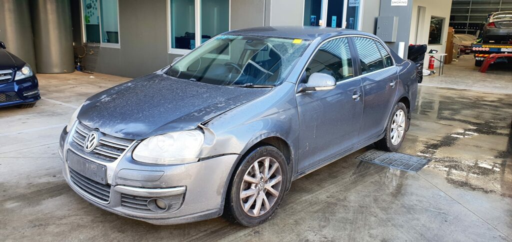 Car Wrecking Volkswagen Jetta 2011 1