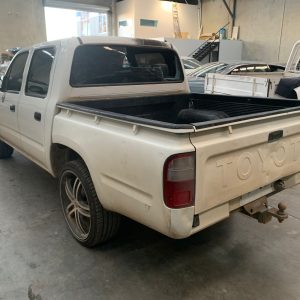 Car Wrecking Toyota Hilux 1997 2
