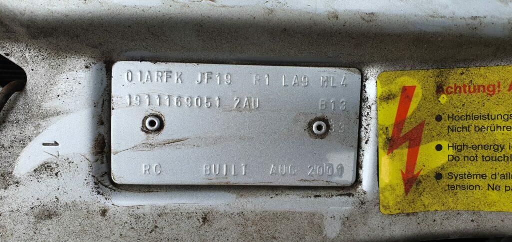 car wrecking - HOLDEN VECTRA 2001