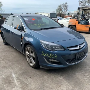 car wrecking - OPEL ASTRA 2013