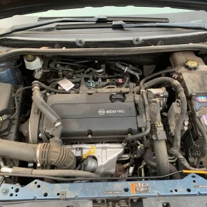 car wrecking - OPEL ASTRA 2013