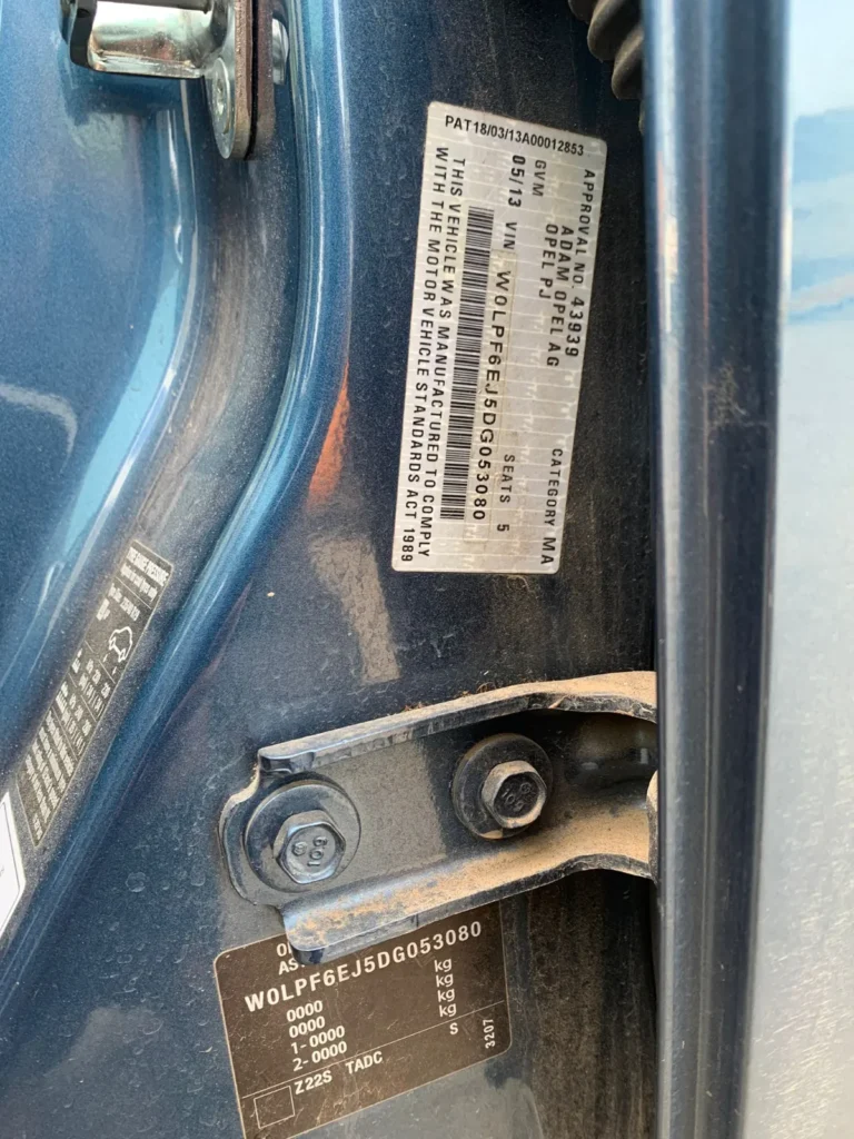 car wrecking - OPEL ASTRA 2013