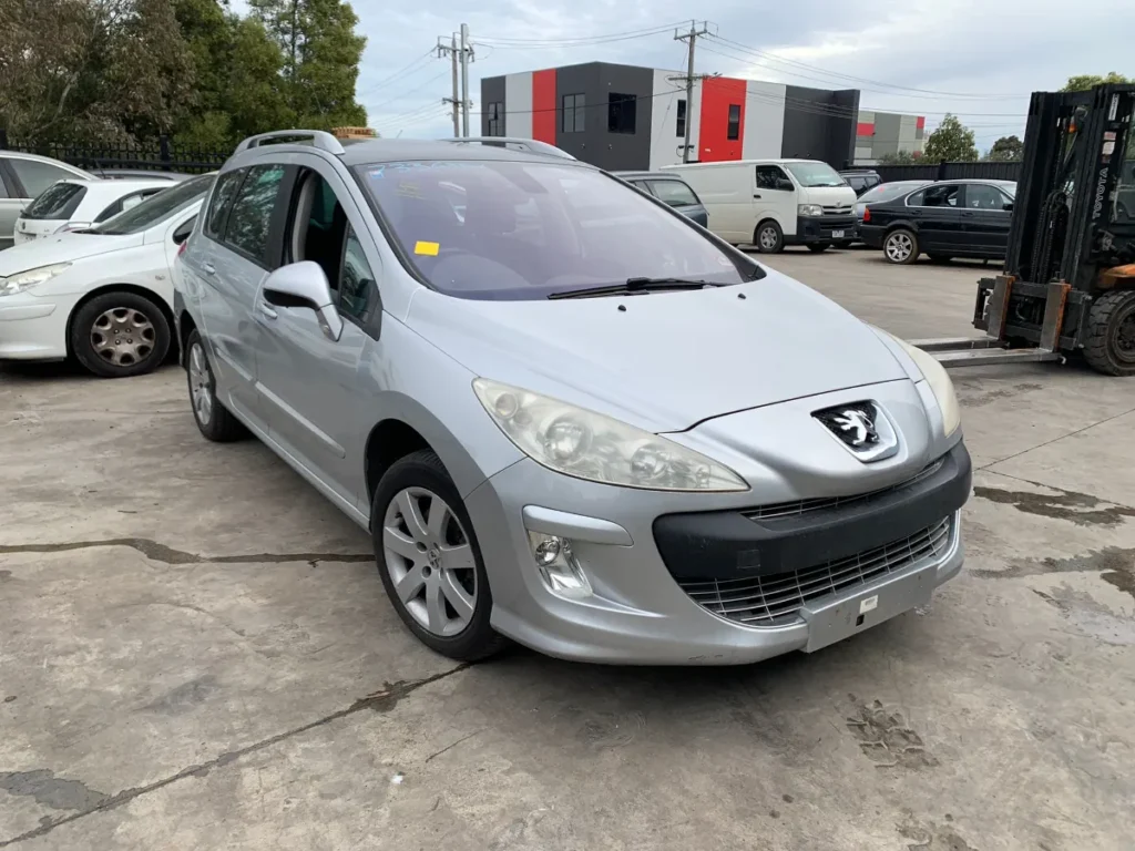 car wrecking PEUGEOT 308 2010