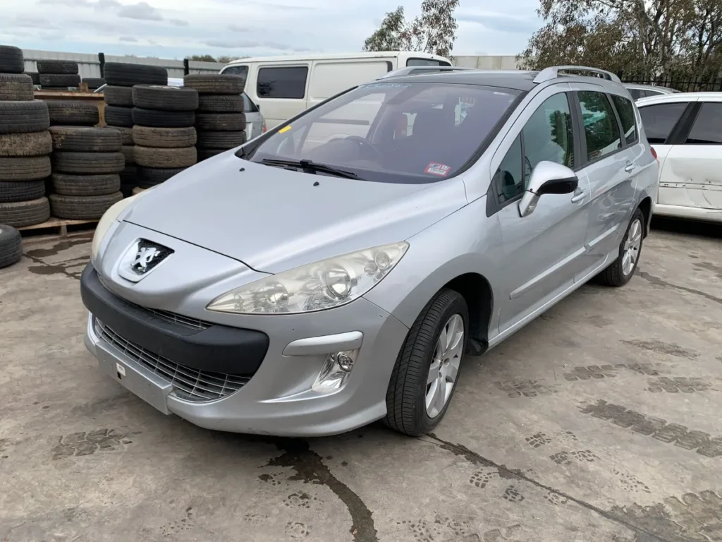 car wrecking PEUGEOT 308 2010