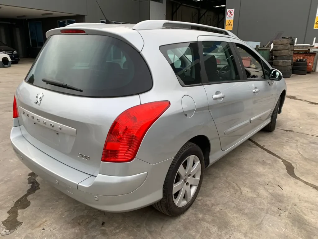 car wrecking PEUGEOT 308 2010