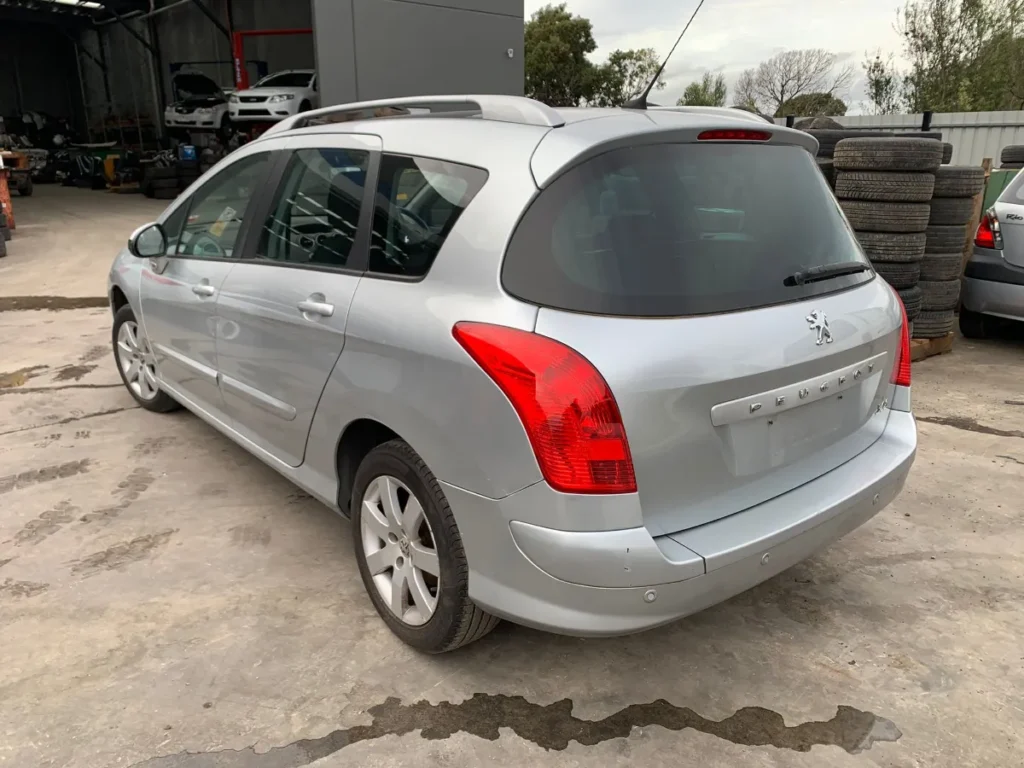 car wrecking PEUGEOT 308 2010