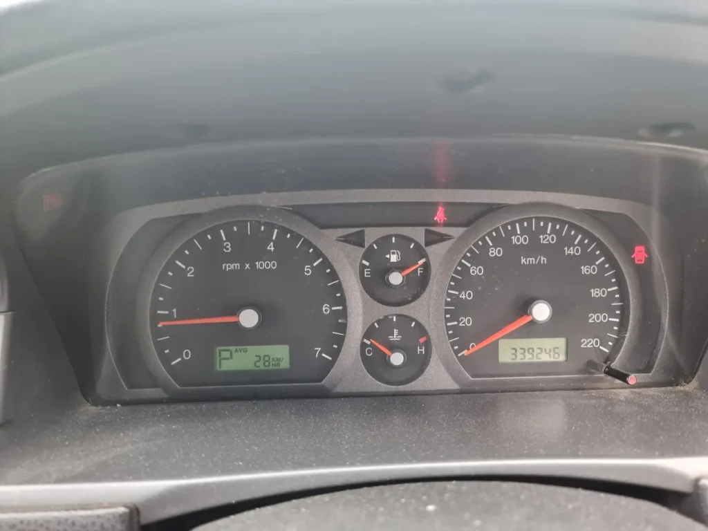 Car Wrecking - Ford Falcon 2001