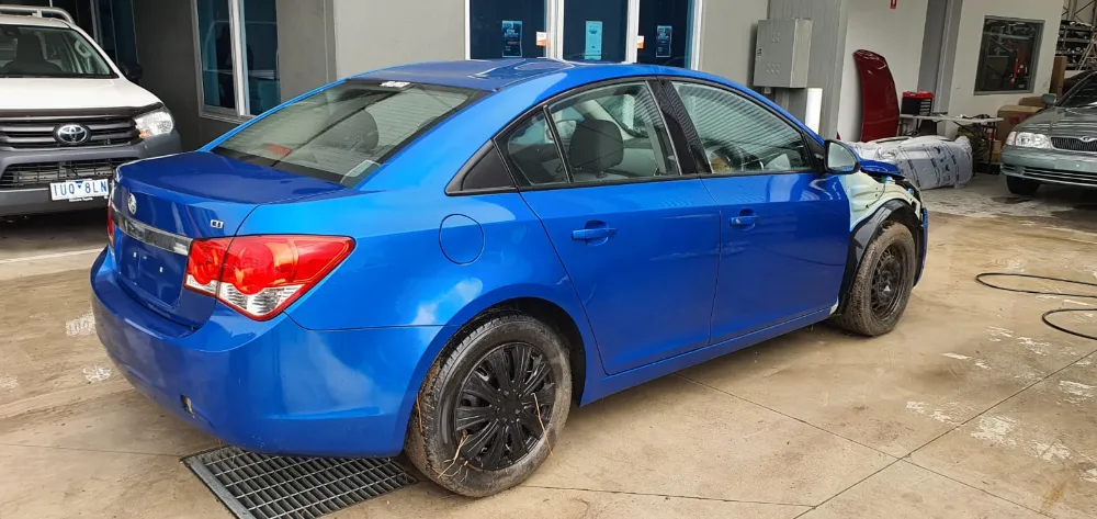 Car Wrecking - Holden Cruze